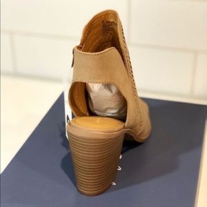 Target brand open toe shoe